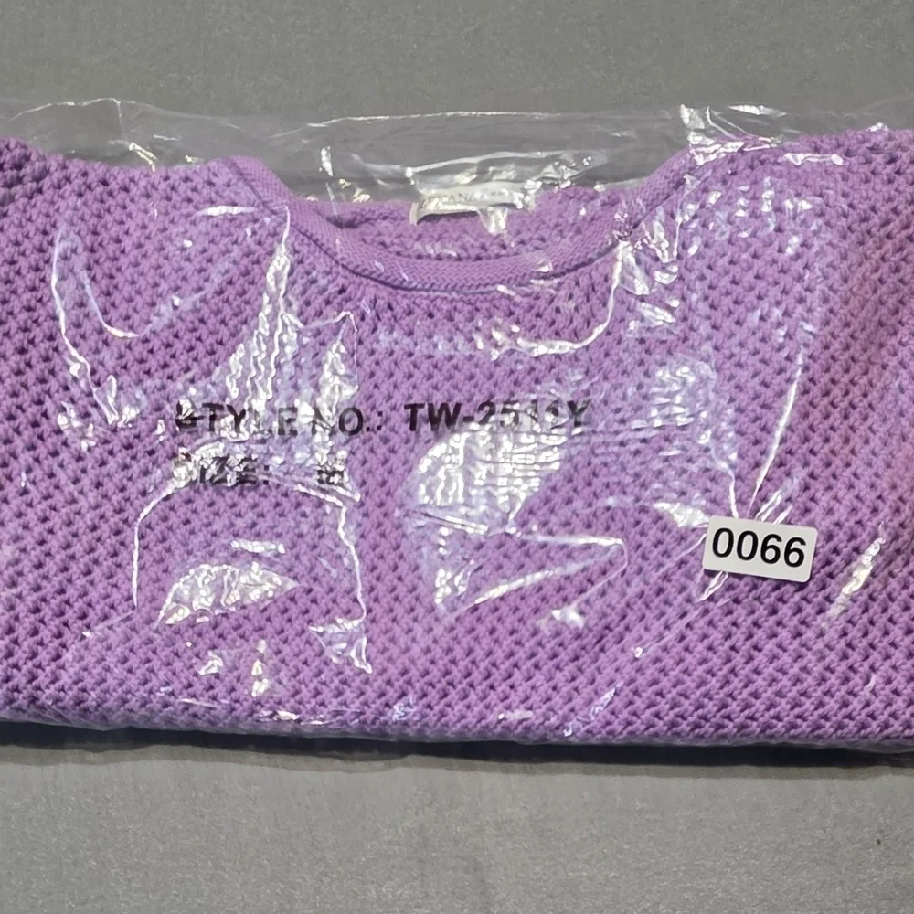 Zenana Outfitters New In Poly Lavender Knit Sweater Medium PTP 29 Length 21